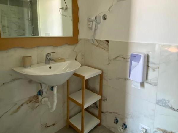 Campo di Marte : photo 3 de la chambre chambre double avec lit d'appoint