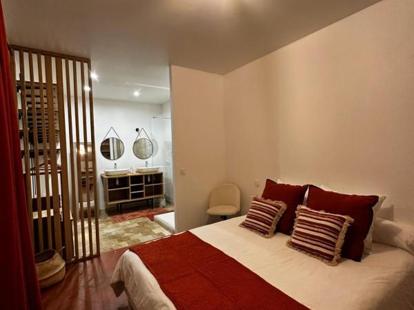 Les chambres de Nita - Guest House : photo 1 de la chambre chambre lit queen-size - vue sur jardin