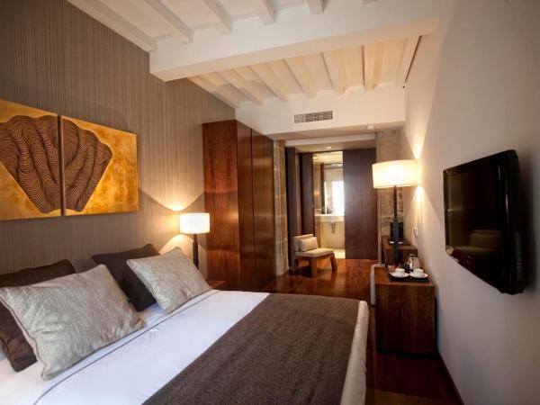 Carris Casa de la Troya : photo 4 de la chambre chambre supérieure avec balcon