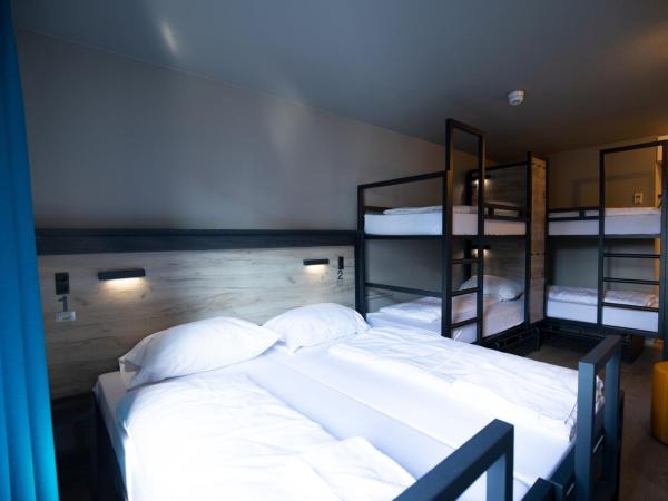 a&o Rotterdam City : photo 2 de la chambre chambre 6 lits