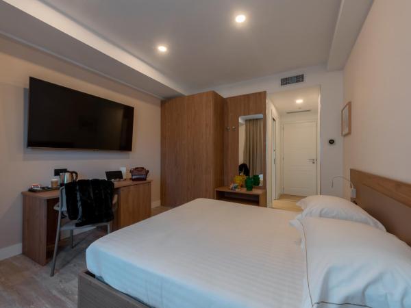 Mercure Palermo Centro : photo 7 de la chambre double room - annex 90 metres from the main building 