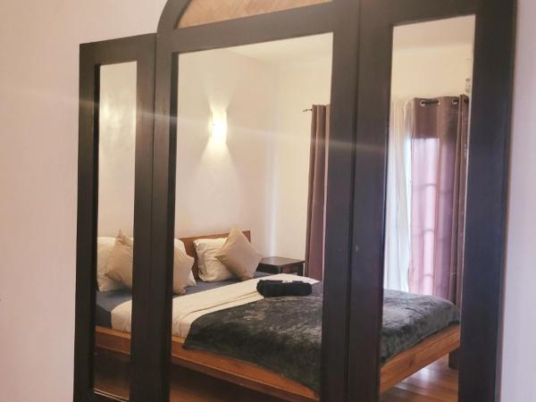 Sannyasa Wellness and Spa : photo 3 de la chambre appartement avec balcon