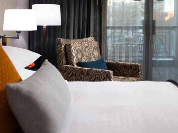 The Paramount Hotel Portland : photo 4 de la chambre chambre lit king-size avec balcon