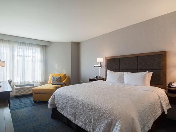 Hampton Inn Chicago North-Loyola Station, Il : photo 1 de la chambre chambre exécutive lit king-size - non-fumeurs