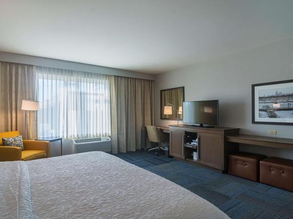 Hampton Inn Chicago North-Loyola Station, Il : photo 3 de la chambre chambre lit king-size - accessible aux personnes à mobilité réduite - non-fumeurs