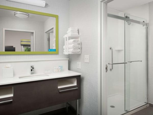 Hampton Inn & Suites Charlotte Airport Lake Pointe : photo 4 de la chambre suite studio lit king-size avec canapé-lit – non-fumeurs