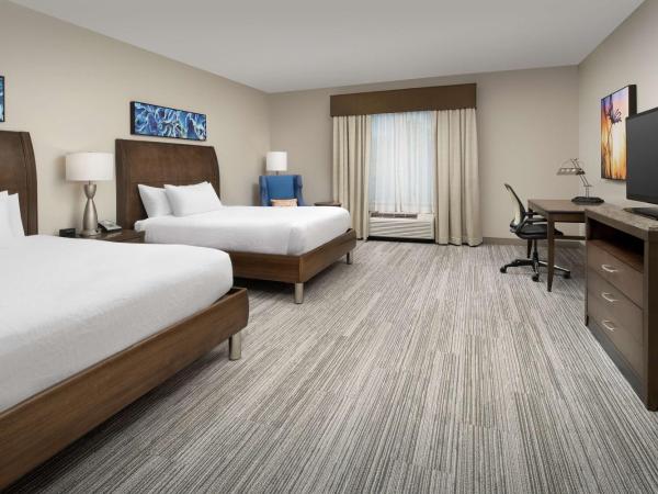 Hilton Garden Inn Charlotte Airport : photo 1 de la chambre chambre avec 2 lits queen-size - pour personnes malentendantes