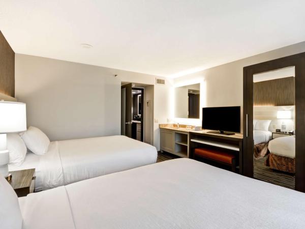 Embassy Suites Charlotte : photo 2 de la chambre suite avec 2 lits queen-size - non-fumeurs