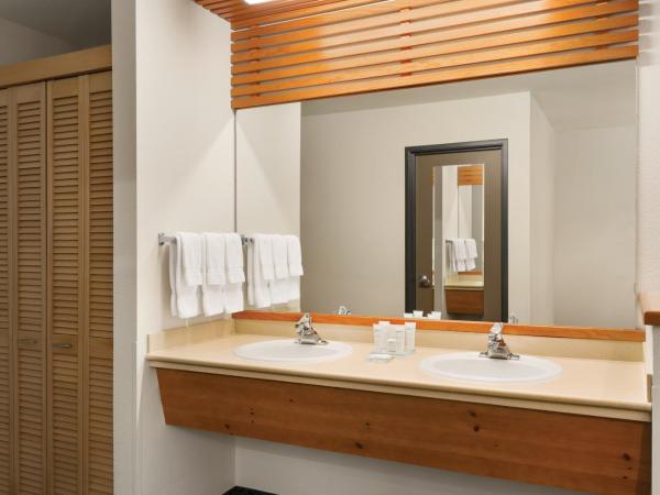 Radisson Hotel Portland Airport : photo 3 de la chambre suite 1 chambre lit king-size - non-fumeurs