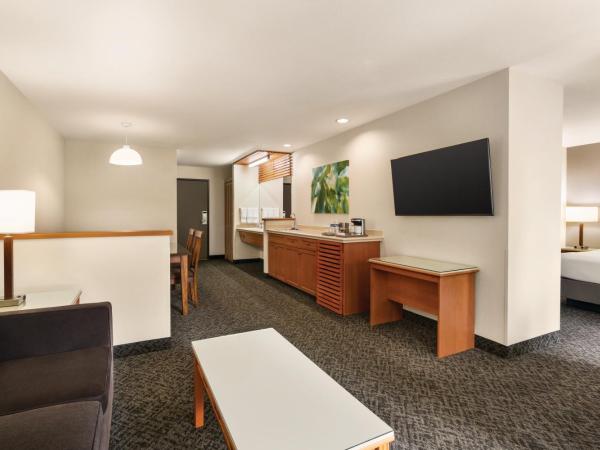 Radisson Hotel Portland Airport : photo 1 de la chambre suite 1 chambre lit king-size - non-fumeurs