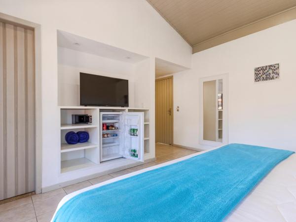 Hotel Ilha Branca Inn : photo 4 de la chambre chambre double avec balcon - vue sur mer