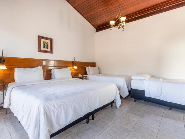 Hotel Ilha Branca Inn : photo 3 de la chambre chambre quadruple