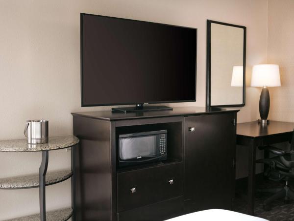 DoubleTree by Hilton Dallas Market Center : photo 4 de la chambre chambre double avec 2 lits doubles - non-fumeurs