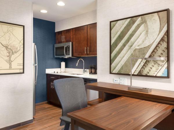 Homewood Suites By Hilton Arlington Rosslyn Key Bridge : photo 4 de la chambre suite studio lit king-size - non-fumeurs