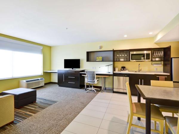 Home2 Suites By Hilton Dallas North Park : photo 2 de la chambre suite 1 chambre lit king-size - non-fumeurs