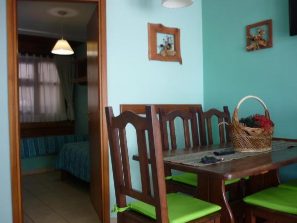 Apart Hotel Bungalows Los Cipresales : photo 7 de la chambre bungalow 2 chambres