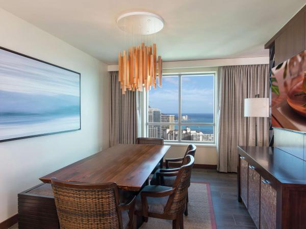 Hilton Grand Vacation Club The Grand Islander Waikiki Honolulu : photo 3 de la chambre suite penthouse 2 chambres - vue sur océan