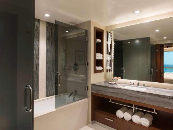 Hilton Grand Vacation Club The Grand Islander Waikiki Honolulu : photo 5 de la chambre suite 1 chambre de luxe avec 2 lits doubles - vue sur océan