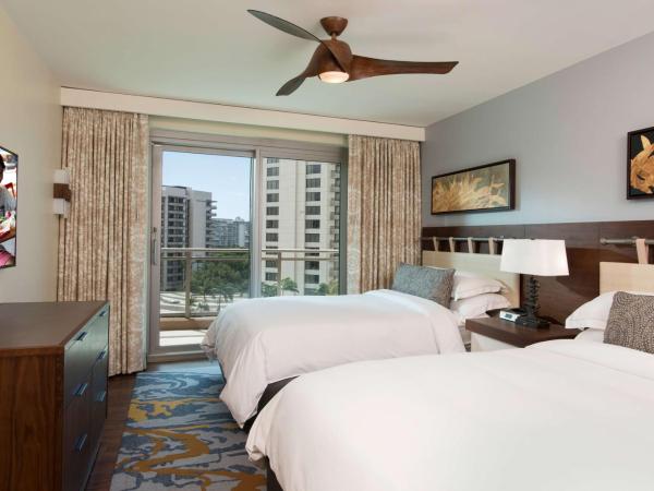 Hilton Grand Vacation Club The Grand Islander Waikiki Honolulu : photo 4 de la chambre suite 2 chambres avec vue partielle sur l'océan