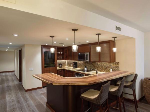 Hilton Grand Vacation Club The Grand Islander Waikiki Honolulu : photo 2 de la chambre suite penthouse 2 chambres - vue sur montagne