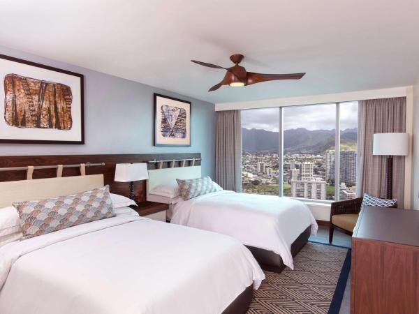 Hilton Grand Vacation Club The Grand Islander Waikiki Honolulu : photo 4 de la chambre suite penthouse 2 chambres - vue sur montagne