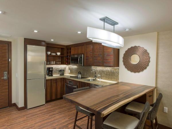 Hilton Grand Vacation Club The Grand Islander Waikiki Honolulu : photo 4 de la chambre suite 1 chambre de luxe avec 2 lits doubles - vue sur océan