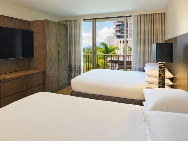 Embassy Suites by Hilton Waikiki Beach Walk : photo 1 de la chambre suite 2 chambres - vue sur piscine