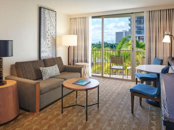 Embassy Suites by Hilton Waikiki Beach Walk : photo 2 de la chambre suite 2 chambres - vue sur piscine