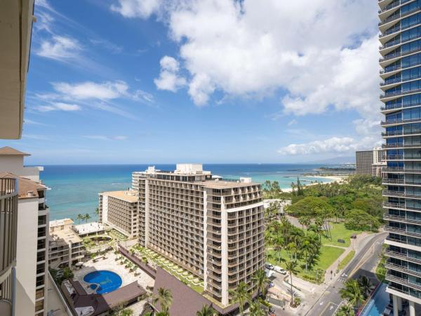 Embassy Suites by Hilton Waikiki Beach Walk : photo 3 de la chambre suite lit king-size - vue sur océan