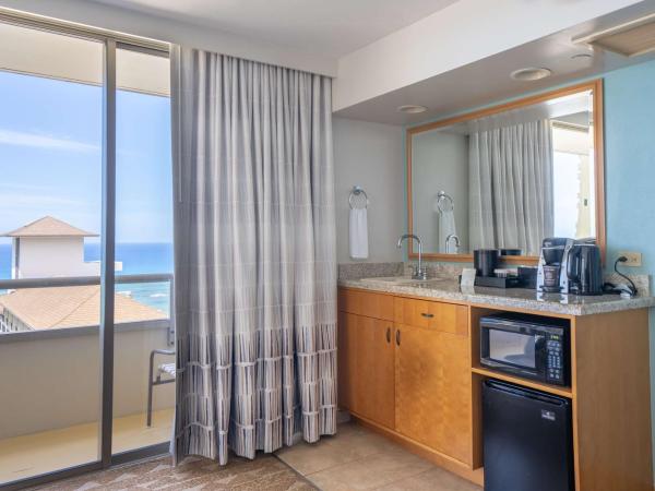 Embassy Suites by Hilton Waikiki Beach Walk : photo 10 de la chambre suite premium 1 chambre avec 2 lits queen-size - vue sur océan