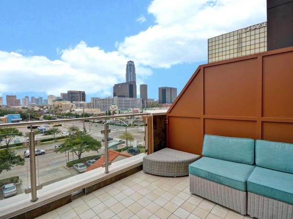 Home2 Suites At The Galleria : photo 1 de la chambre premium king studio suite with balcony - non-smoking