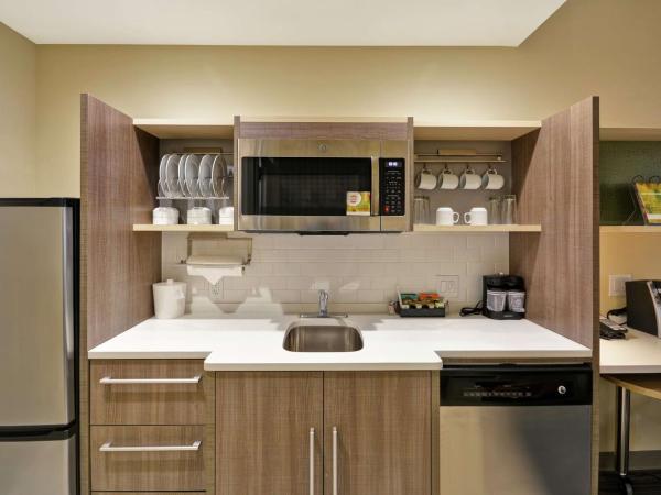 Home2 Suites At The Galleria : photo 3 de la chambre suite studio lit king-size - non-fumeurs