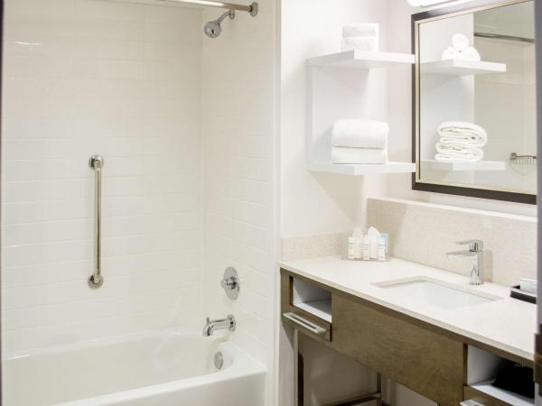 Hampton Inn Houston I-10 West-Energy Corridor : photo 2 de la chambre king room with accessible tub - mobility and hearing access/non-smoking