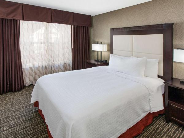 Homewood Suites by Hilton Indianapolis At The Crossing : photo 3 de la chambre suite de luxe 2 chambres