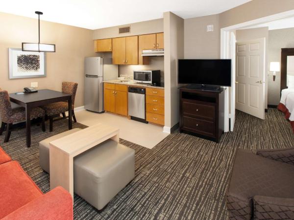 Homewood Suites by Hilton Indianapolis At The Crossing : photo 2 de la chambre double room with tub - mobility and hearing access/non-smoking