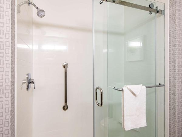 Hampton Inn by Hilton Kamloops : photo 4 de la chambre chambre lit king-size - non-fumeurs