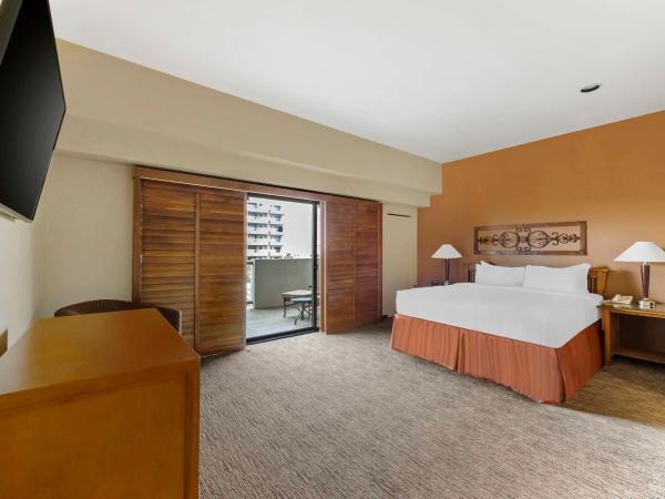 Hilton Vacation Club Cancun Resort Las Vegas : photo 1 de la chambre suite 2 chambres deluxe avec 2 lits king-size et douche accessible en fauteuil roulant