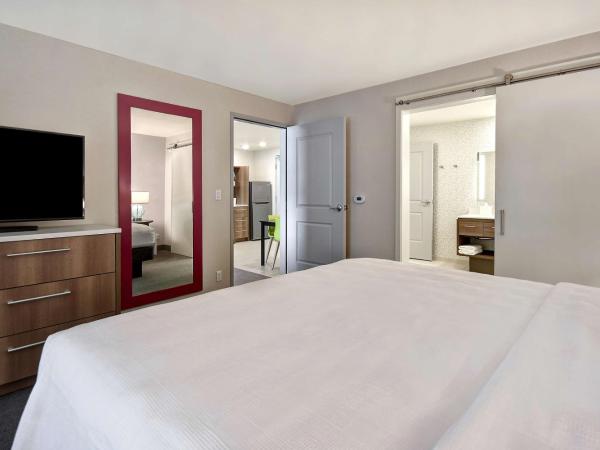 Home2 Suites by Hilton Las Vegas Convention Center - No Resort Fee : photo 3 de la chambre suite 1 chambre lit king-size - non-fumeurs