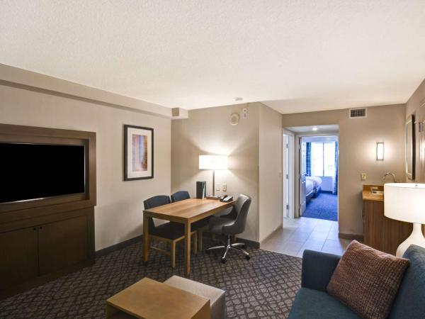 Embassy Suites by Hilton Orlando Downtown : photo 3 de la chambre suite double de luxe - non-fumeurs