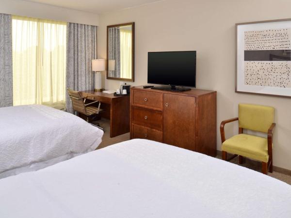 Hampton Inn & Suites Orlando/Downtown South - Medical Center : photo 2 de la chambre chambre double avec 2 lits doubles - non-fumeurs