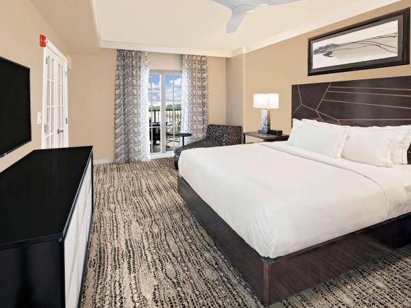 Parc Soleil by Hilton Grand Vacations : photo 5 de la chambre suite en appartement de grand standing avec balcon