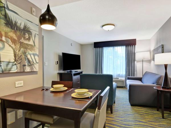 Homewood Suites by Hilton Lake Buena Vista - Orlando : photo 5 de la chambre suite 1 chambre avec 2 lits queen-size - non-fumeurs
