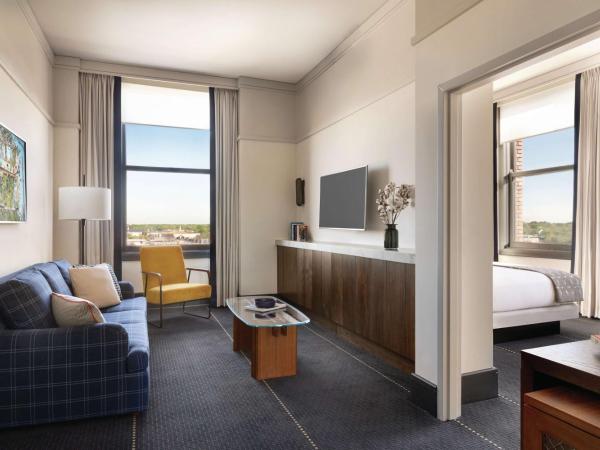 The Central Station Memphis, Curio Collection By Hilton : photo 1 de la chambre suite 1 chambre lit king-size