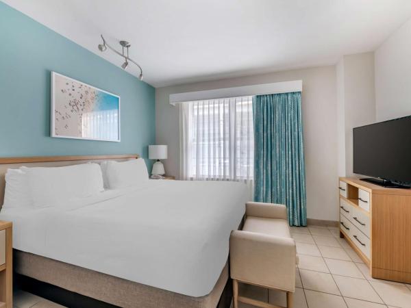 Hilton Vacation Club Crescent on South Beach Miami : photo 4 de la chambre suite 2 chambres avec 2 lits king-size et canapé-lit