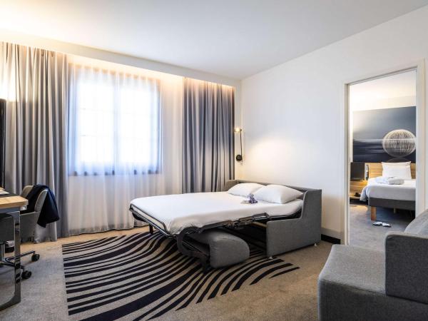 Hotel Novotel Brussels Off Grand Place : photo 10 de la chambre suite lit queen-size exécutive