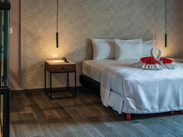 Hotel MID Project : photo 1 de la chambre suite avec jacuzzi