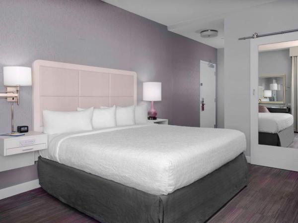 Hampton Inn Miami Beach - Mid Beach : photo 2 de la chambre chambre lit king-size - non-fumeurs