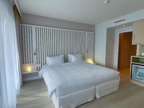 Radisson Blu Resort & Spa, Ajaccio Bay : photo 2 de la chambre chambre familiale - balcon