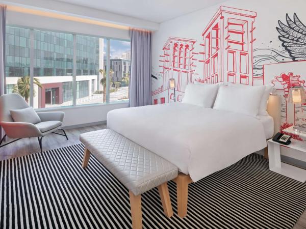 Radisson RED Dubai Silicon Oasis : photo 4 de la chambre appartement 1 chambre