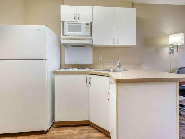 Extended Stay America Select Suites - Phoenix - Deer Valley : photo 4 de la chambre studio avec 2 lits doubles - non-fumeurs